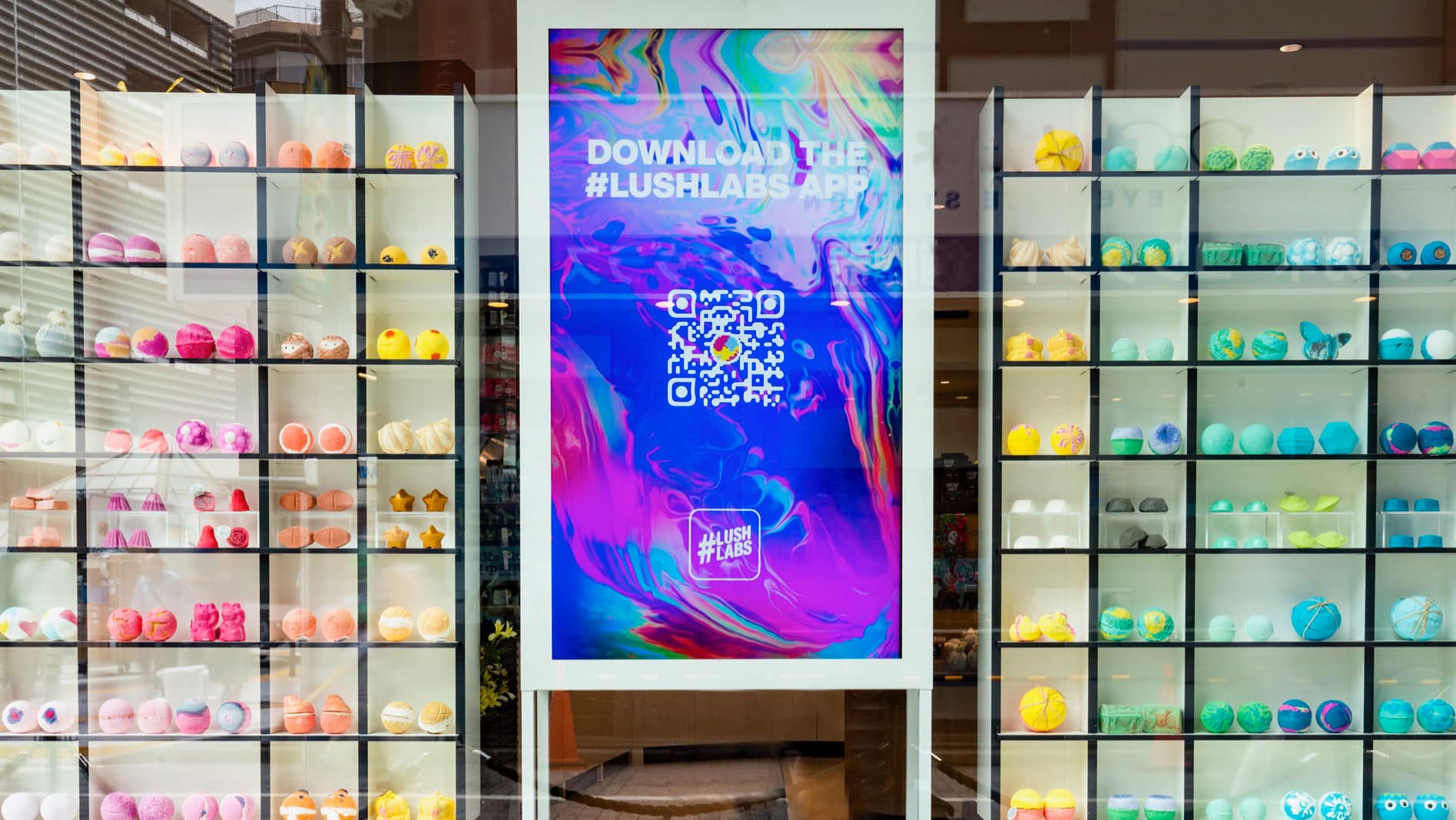 oioigg-windowshopping-1